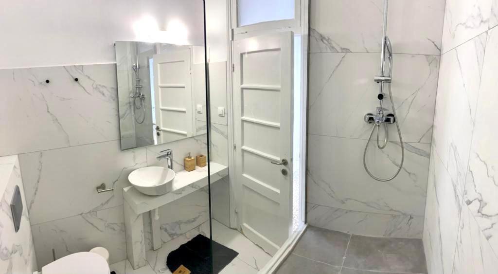 Modern 3Br Maisonette With Garden 10 Min From Acropolis Athens Ngoại thất bức ảnh